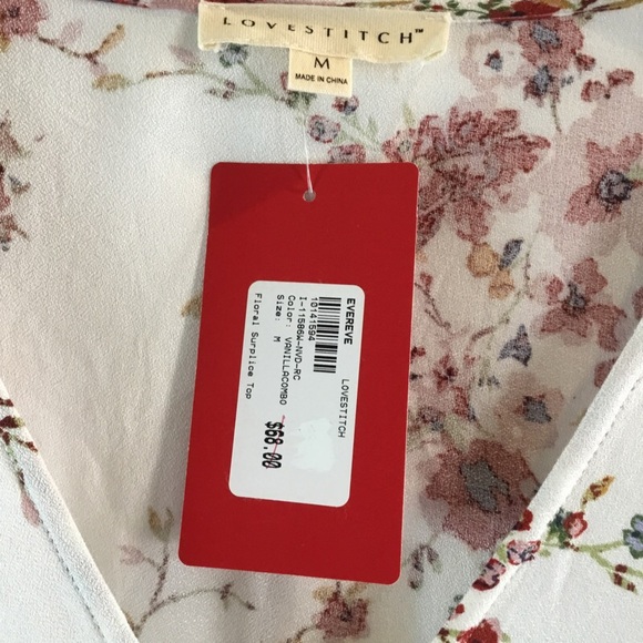 L O V E S T I T C H Floral Surplice Top - Picture 4 of 7